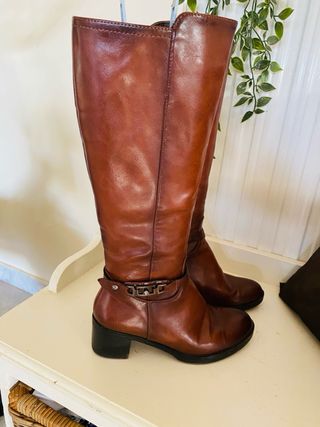 Botas altas cuero marrón coñac