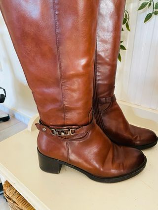 Botas altas cuero marrón coñac