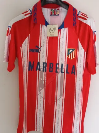 Camiseta At.Madrid retro. Simeone 14. Talla M