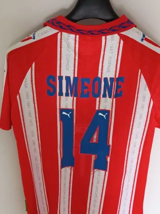 Camiseta At.Madrid retro. Simeone 14. Talla M