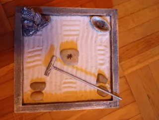 Jardín Zen con Buda y Rastrillo