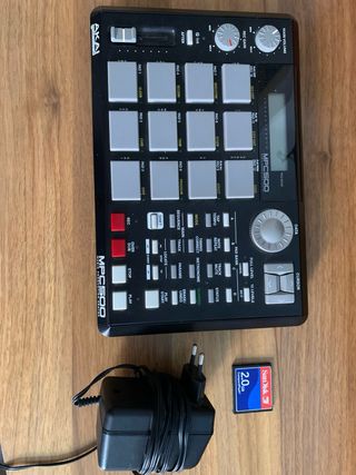 Akai MPC500 Sampler, secuenciador caja de ritmos