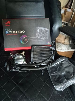 AIO Asus ROG Ryuo 120 Liquid CPU Cooler w/ screen