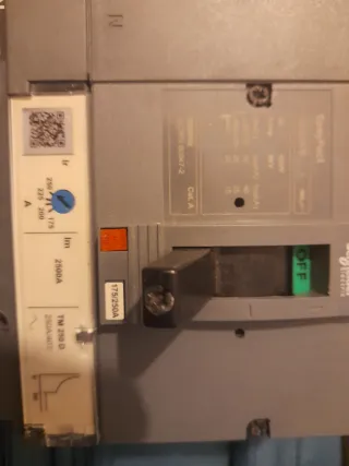 Interruptor Automático General 250A