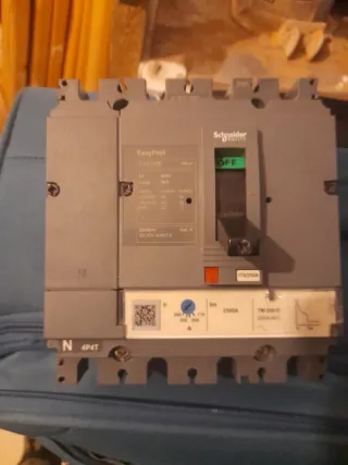 Interruptor Automático General 250A