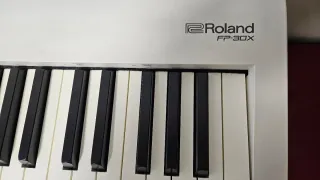 Piano Roland FP-30X Blanco
