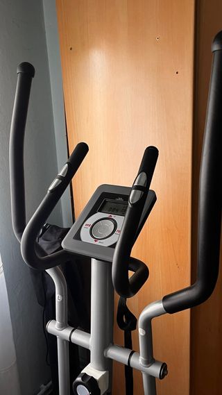 Bicicleta Elíptica Gris y Blanca BH