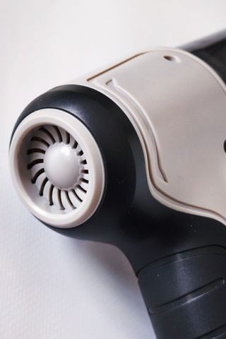 Mini aspirador de mano con accesorios