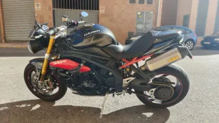 Triumph Speed Triple 1050 R