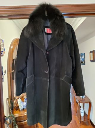 Abrigo ante negro mujer