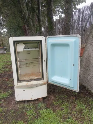 Nevera vintage;año 1942