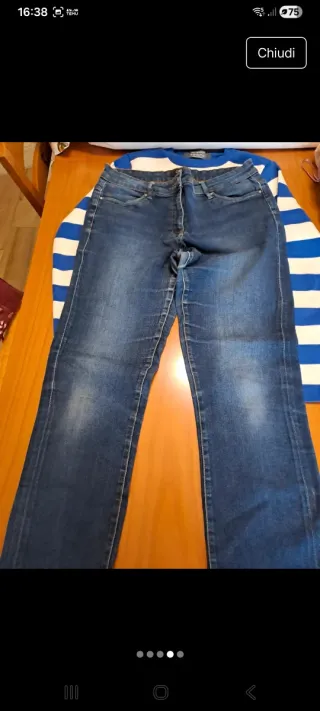 Set maglia righe blu/bianca e jeans