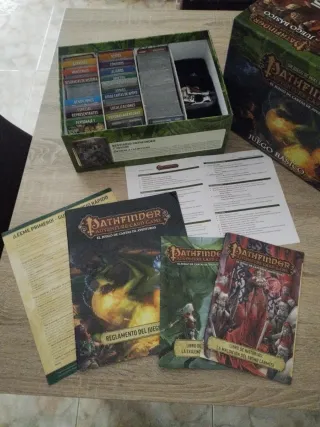 Pathfinder Juego de Cartas + El Trono Carmesí