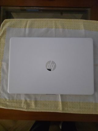 Portátil HP 15s Blanco Casi Nuevo