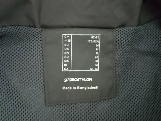 Chaqueta Kipsta Negra con Capucha