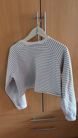 Sudadera Cropped Rayas Stradivarius