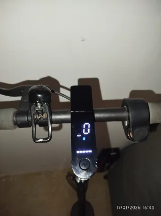 Patinete Xiaomi Essential Negro