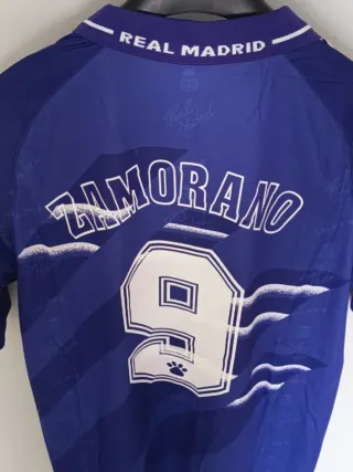 Camiseta Real Madrid retro. Zamorano 9. Talla XL