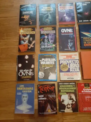Lote de libros vintage ovnis,fantasmas,terror,etc.