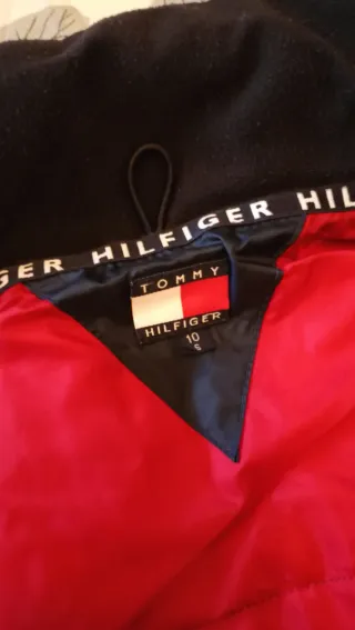 Chaleco Tommy Hilfiger Negro y Rojo