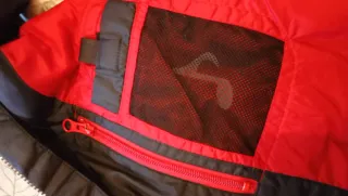 Chaleco Tommy Hilfiger Negro y Rojo