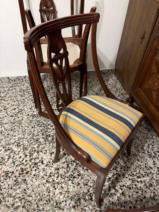 Mesa redonda madera maciza y 4 sillas