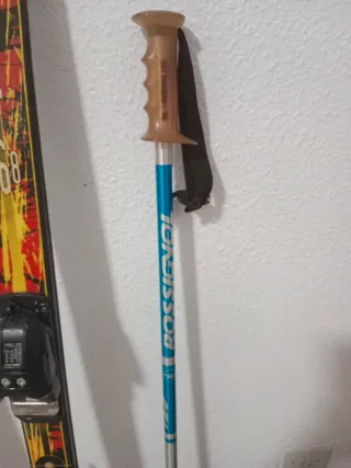 Esquís y bastones Rossignol