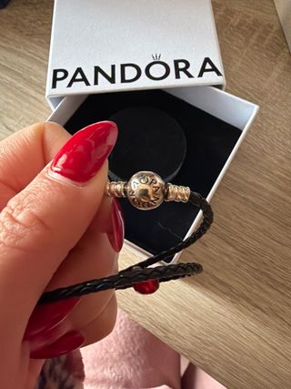 Pulsera Pandora Cuero Trenzado con Charm Rojo