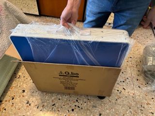 Tavolino campeggio con 4 sgabelli blu