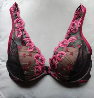 Lingerie top flowers