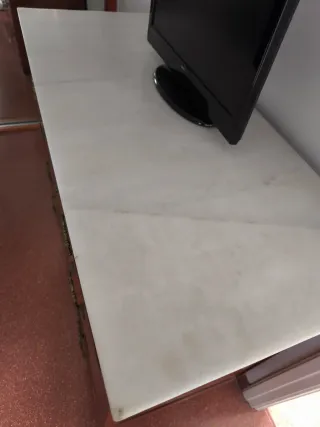 Cómoda madera maciza y mármol años 40