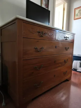 Cómoda madera maciza y mármol años 40