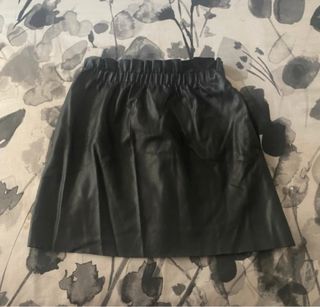 Falda Zara efecto piel Talla S