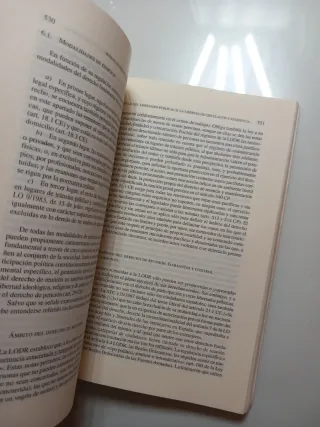 Manual de Derecho Constitucional