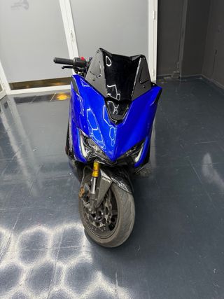 Yamaha T-MAX 560 tech-max