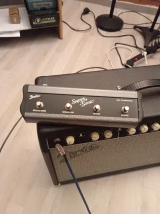 Amplificador Fender Super Sonic 22W