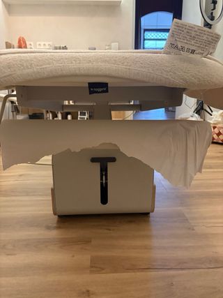 Camilla de tratamiento de Naggura