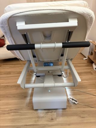 Camilla de tratamiento de Naggura