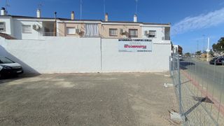 Solar residencial y comercial, La Mulata (Utrera)