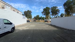 Solar residencial y comercial, La Mulata (Utrera)
