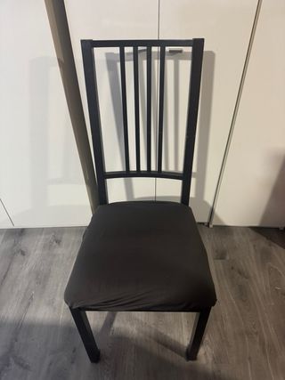 Dos sillas de comedor