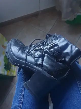 Botas negras talla 38