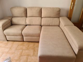 Sofá modular beige y secadora