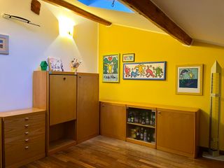 Mobili componibili: vetrina + scrivania Tisettanta