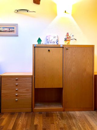 Mobili componibili: vetrina + scrivania Tisettanta