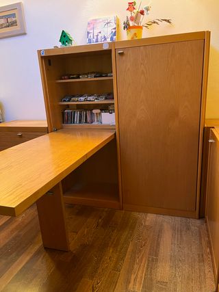 Mobili componibili: vetrina + scrivania Tisettanta