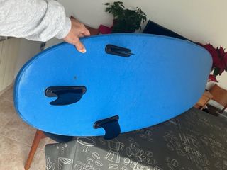 Tabla de surf azul