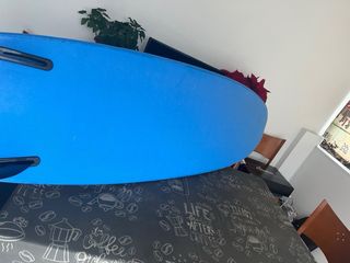 Tabla de surf azul