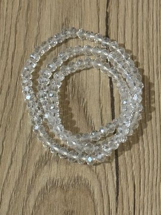Bracciale elasticizzato con perle in cristallo