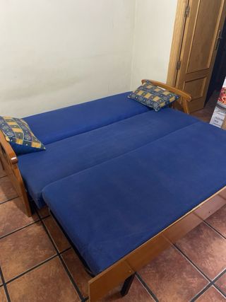 Sofá Cama Azul y Madera